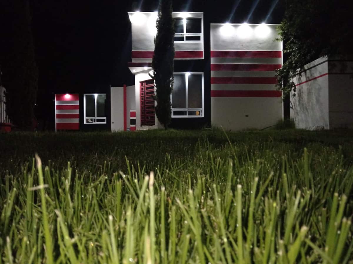 Villa McBarri de noche