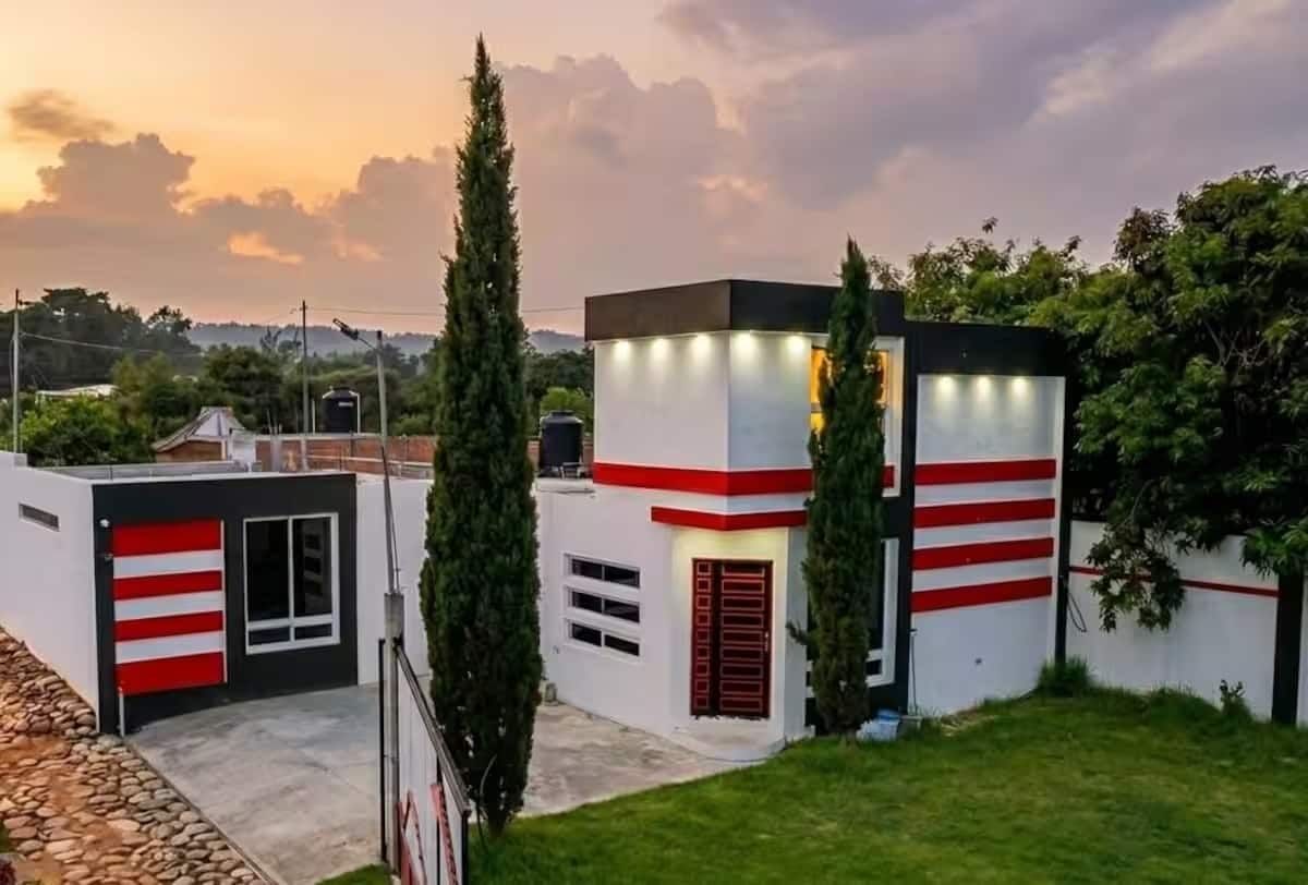 Villa al atardecer